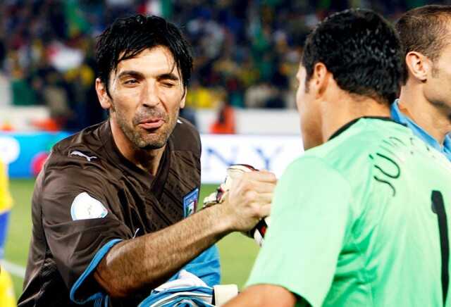 شاهد لقطات تألق حراس كلاسيكو العالم