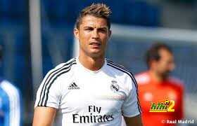 صور: كريستيانو يصل إلى لوس أنغلوس للانضمام إلى مدريد