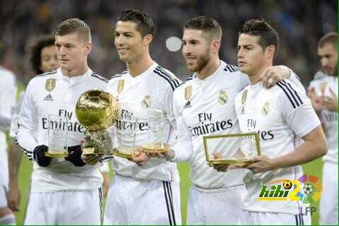 صور وفيديو : نجوم مدريد يحتفلون بجوائز الفيفا وسط الجماهير