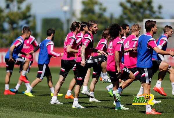 صور : ريال مدريد يواصل استعداداته لمواجهة غرناطة