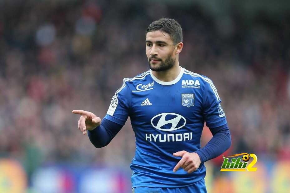 نجم ليون مطلوب في الدوري الفرنسي