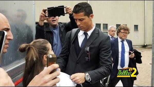 صور : وصول نجوم ريال مدريد إلى ملعب اليوفي استاديوم