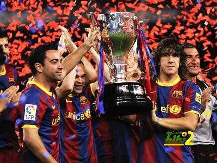 صورة : كأس الليغا تصل إلى برشلونة استعدادا ليرفعها تشافي يوم السبت !