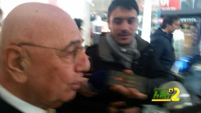 صورة : لحظة وصول جالياني لمطار مالبينسا