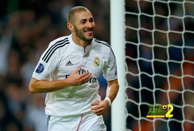بن زيما يفتتح التسجيل لريال مدريد