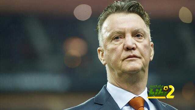 فان جال يعتذر لمشجعي مانشستر يونايتد