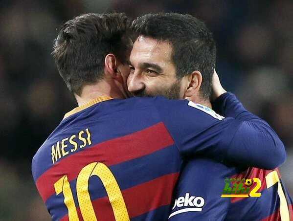 توران يكشف عن سر ضحكته رفقة ميسي بعد هدف برشلونة الثاني أمام إسبانيول .!