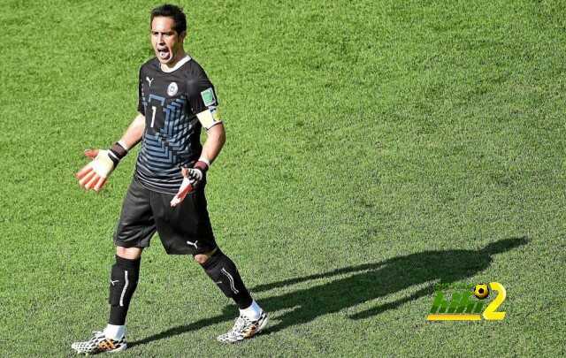 برافو ينفي تعمده تلقي بطاقة صفراء للعودة الى برشلونة