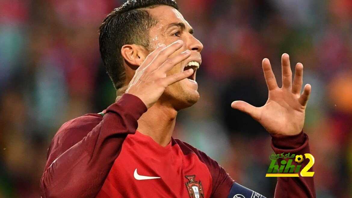 فيديو : رونالدو يفقد أعصابه ويلقي بميكروفون أحد الإعلاميين في البحيرة
