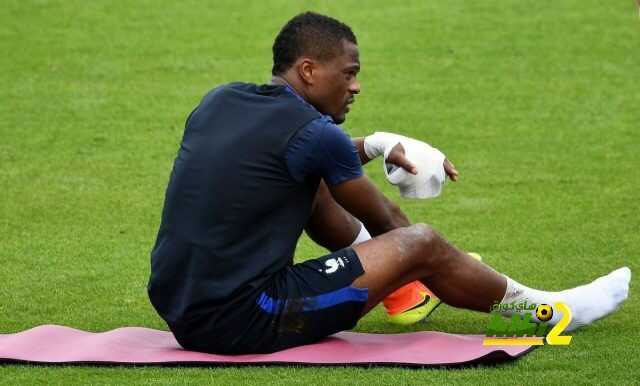 متاعب المنتخب الفرنسي تزداد بإصابة إيفرا