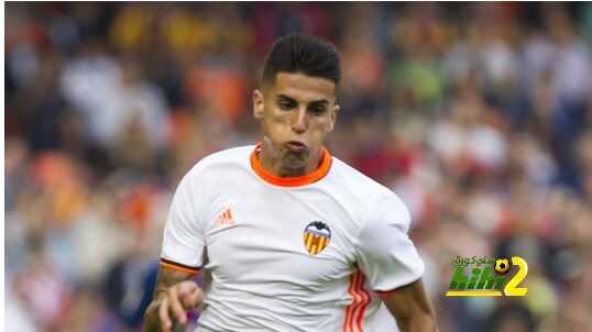 برشلونة يبتعد عن فكرة ضم لاعب فالنسيا