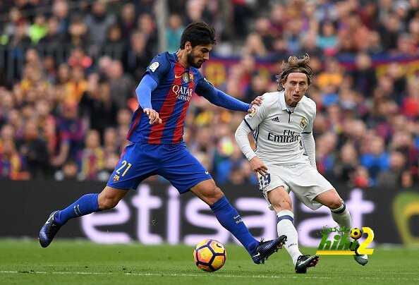 برشلونة ينهي الشوط الاول متعادلا سلبيا امام ريال مدريد
