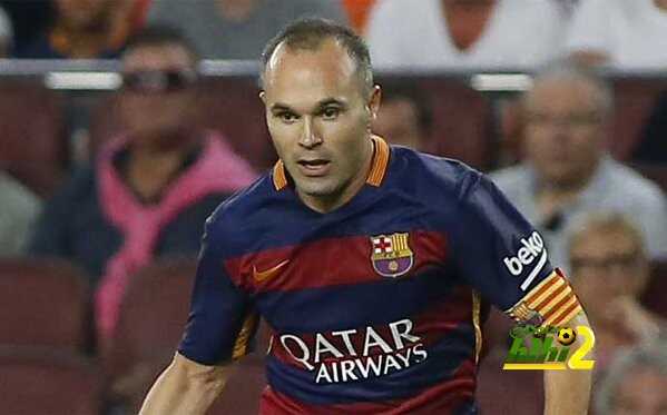انيستا ” آمل باستكمال مسيرتي في برشلونة “