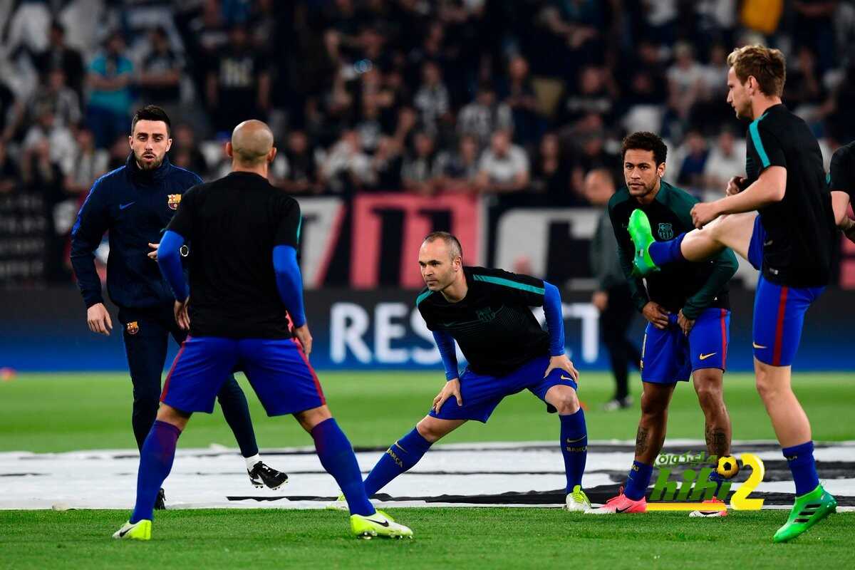 صور : إحماء نجوم برشلونة في ملعب اليوفي استاديوم