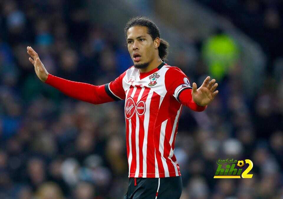 ليفربول يجهز عرضًا ضخمًا لهذا المدافع