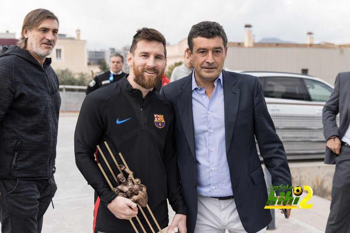 ميسي يفوز بجائزة الالدو روفيرا