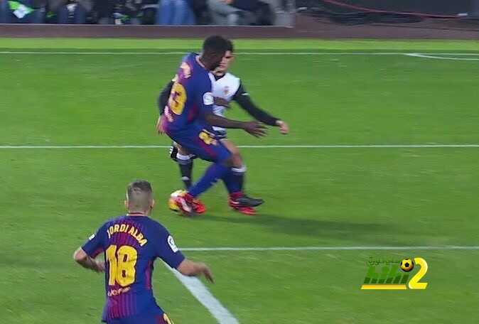 اومتيتي يتسبب في كسر اصبع قدم لاعب فالنسيا
