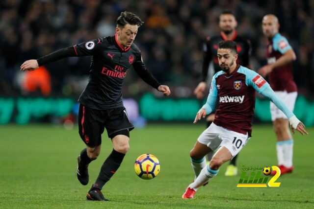 أوزيل يفضل اليونايتد على برشلونة