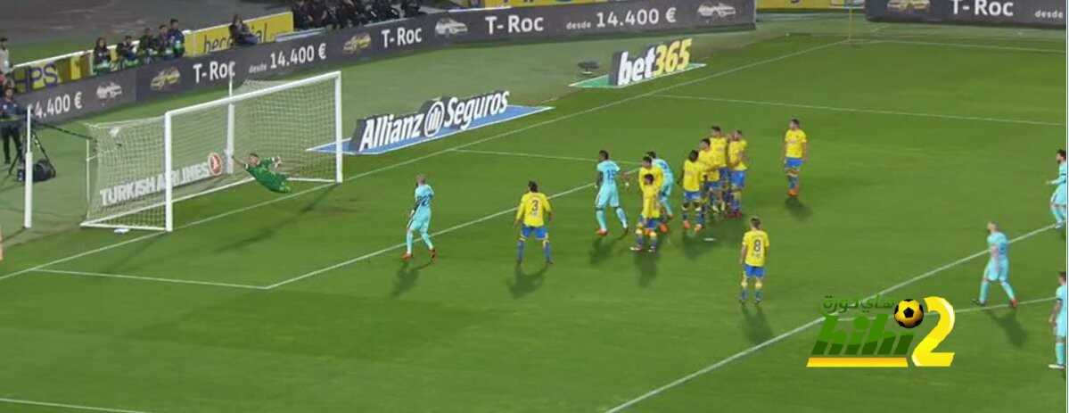 ميسي يفتتح التسجيل لبرشلونة بطريقة رائعة