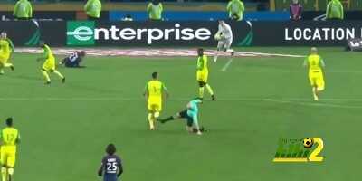 🔴 صاحب الحادثة الأغرب بالدوري الفرنسي .. يفوز بجائزة الحكم الأفضل