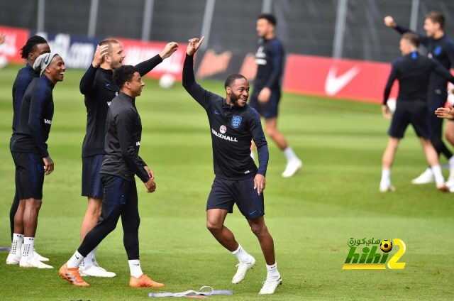 سترلينج يعتذر لزملائه بالمنتخب الإنجليزي