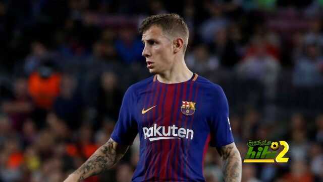 رغبة متناقضة بين برشلونة ودينيه .!