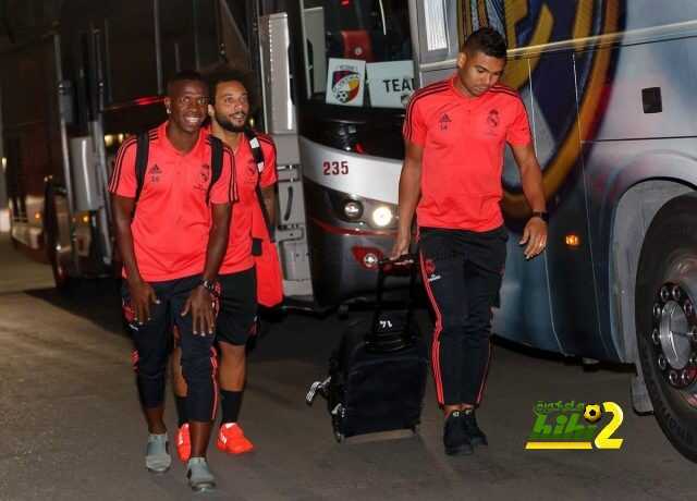 🔴  بالصور : لاعبي ريال مدريد يتجهوا نحو الفالديبيباس