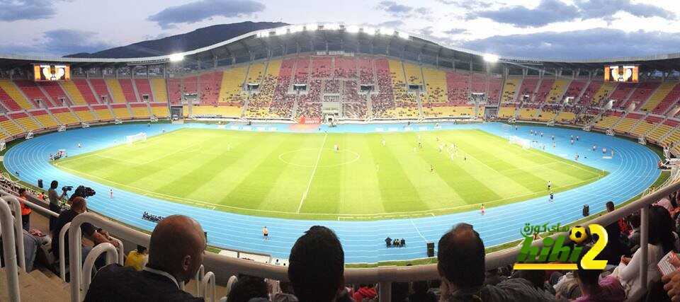ملعب فيليبي لاما كامل العدد أمام برشلونة