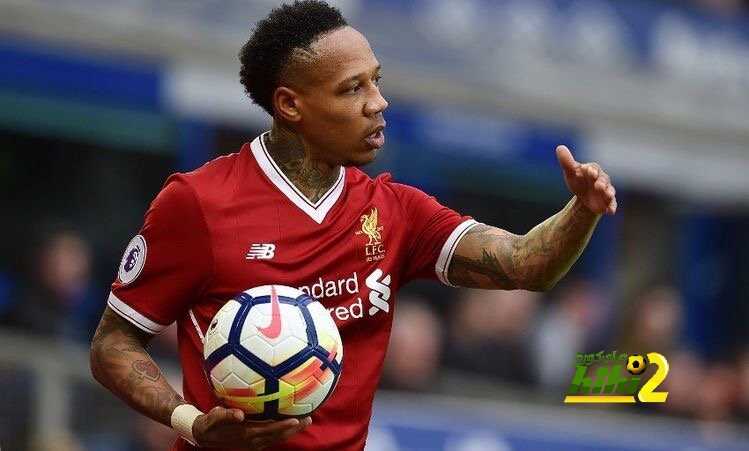 وارنوك يسعى للتعاقد مع مدافع ليفربول