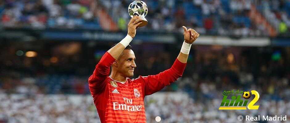 ريال مدريد يحتفل بيوم ميلاد نافاس