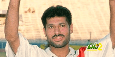 لاعب عربي أنقذته موهبته من الإعدام …إنجلترا تحتفي به !