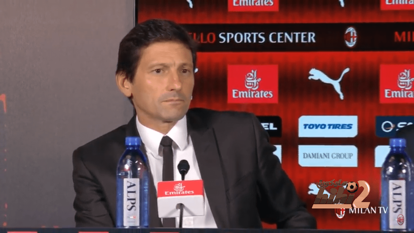 مدير الميلان يحمل الحكم مسئولية الهزيمة