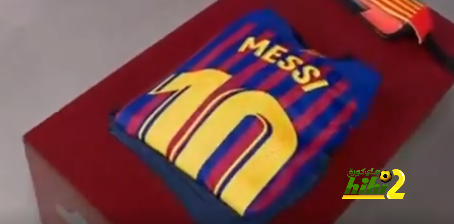 🔴قميص ليو ميسي جاهز في غُرفة ملابس برشلونة بالكامب نو