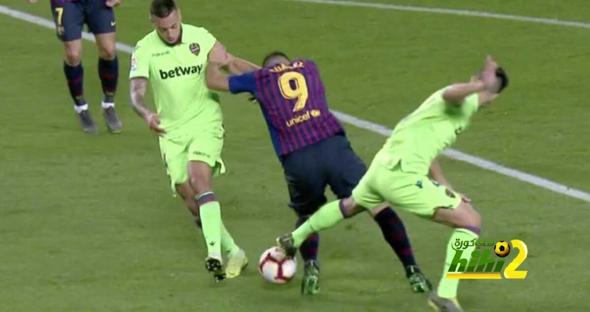 الحكم يتغاضى عن احتساب ركلة جزاء لبرشلونة