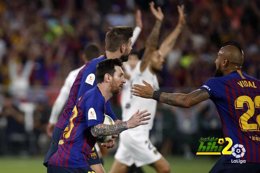 ميسي ، أول من يفعلها في التاريخ
