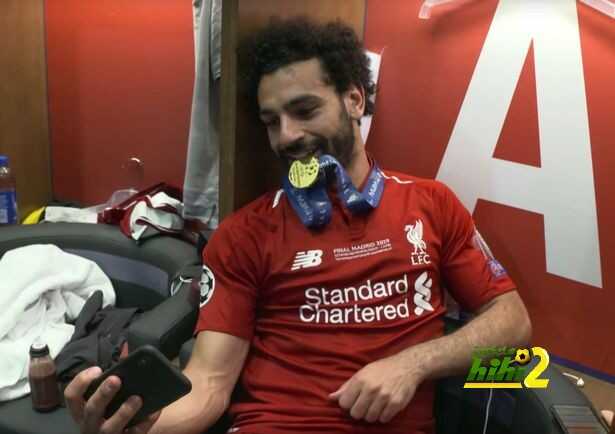 الميرور تنشر صور من احتفالات غرفة ملابس ليفربول باللقب الآوروبي