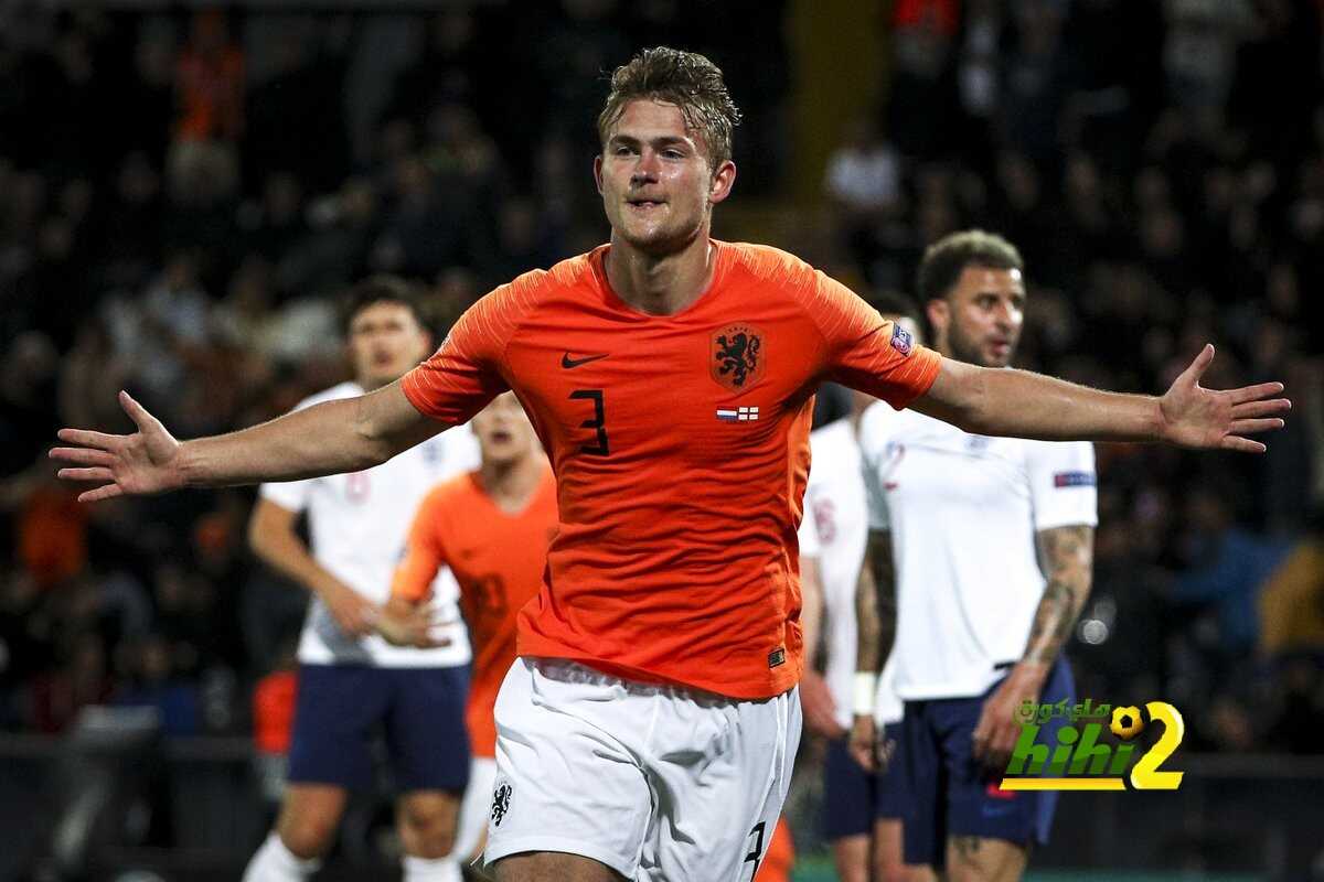كادينا سير: دي ليخت ينصاع إلى رايولا ويرفض عرض برشلونة