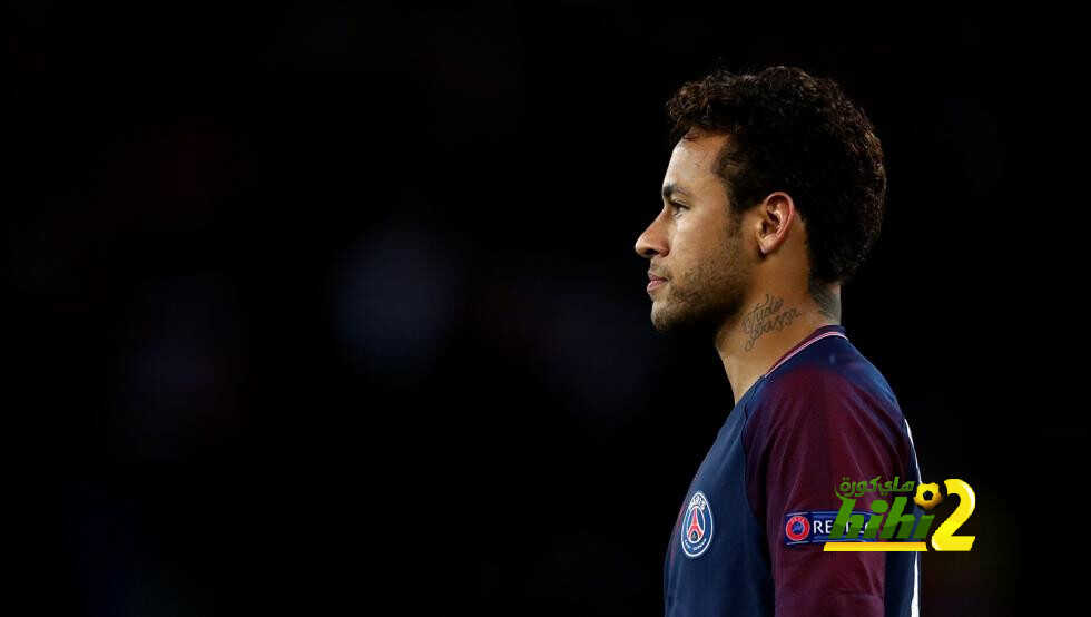 جماهير باريس ترحب برحيل نيمار عبر استفتاء فرانس فوتبول