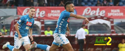 اهتمام ثلاثي بنجم المنتخب الجزائري