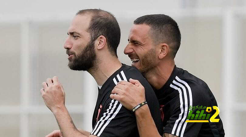 روما يغري هيجواين بشارة  القيادة