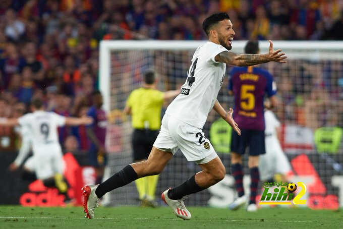 تفاصيل مواجهات برشلونة وفالنسيا في الكامب نو