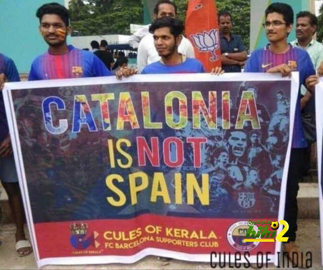 صورة: عشاق برشلونة في الهند يدعمون انفصال كتالونيا عن إسبانيا!