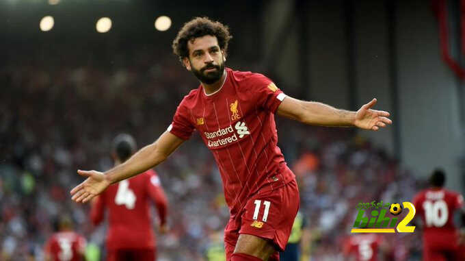 محمد صلاح يتخطي سواريز