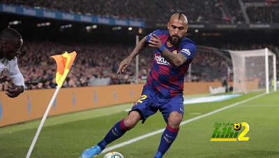 فيدال يطلب الرحيل عن برشلونة