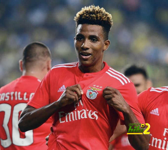 تقارير: مانشستر يونايتد يراقب لاعب وسط بنفيكا