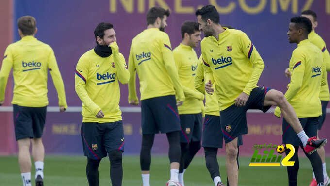 لاعبو برشلونة ينتظرون ردة فعل بارتوميو الحائر مابين الاجتماع والمؤتمر الصحفي