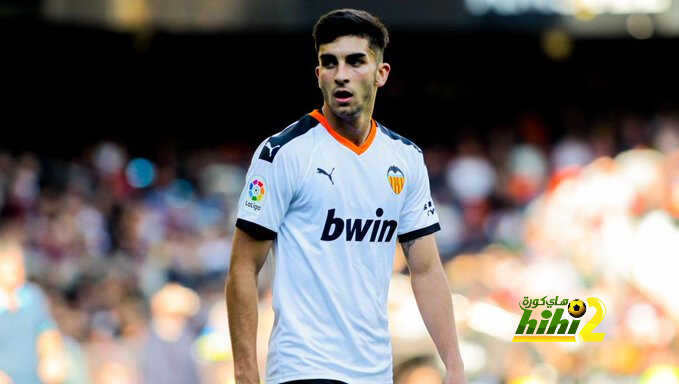 برشلونة يغير خططه الصيفية بسبب الكورونا