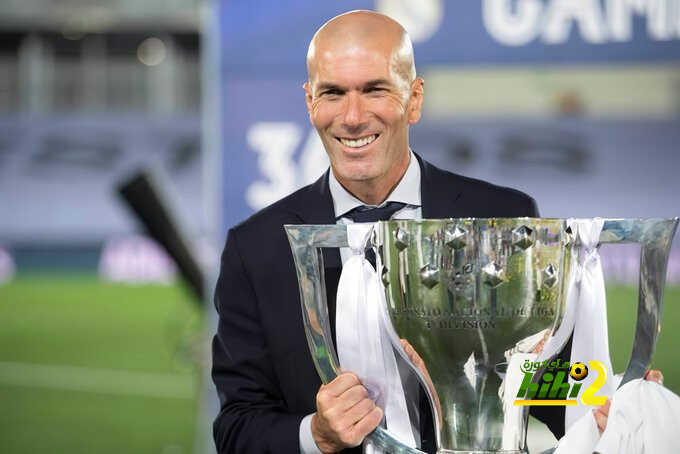 زيدان يحسم الجدل حول مستقبله مع ريال مدريد