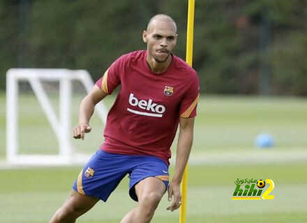 برشلونة يكشف حجم إصابة مهاجمه
