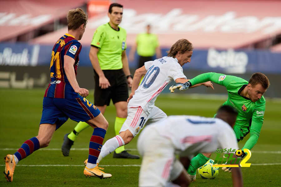 السبب الحقيقي وراء إنتقاد برشلونة لحكم الكلاسيكو